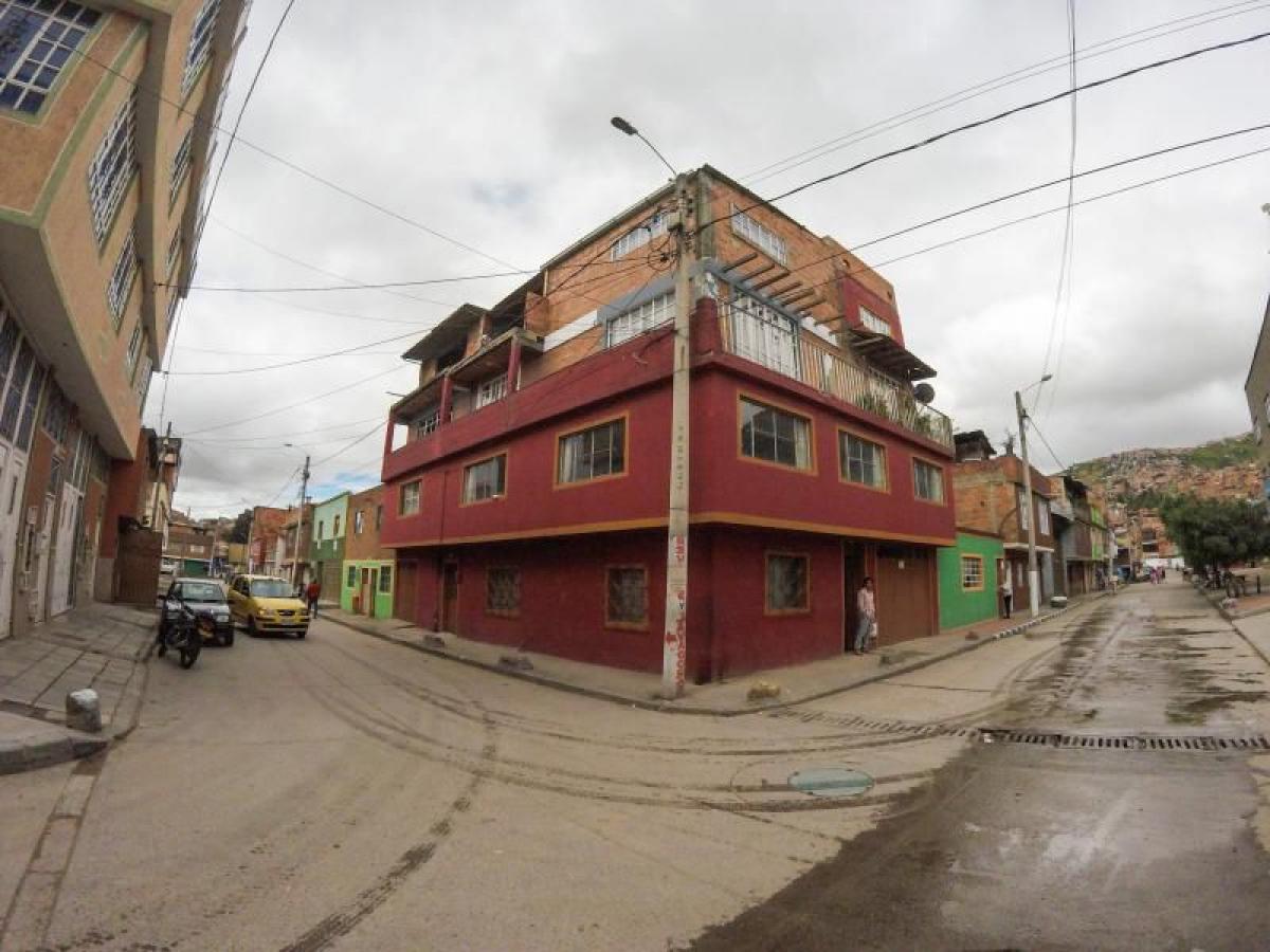 Casa T12 em Bogota, Colombia N.º 14315