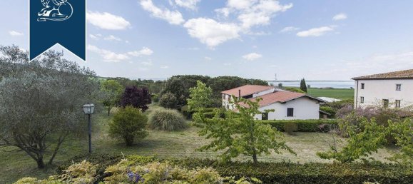 100 bedrooms Villa in Castiglione del Lago, Italy No. 129620 34