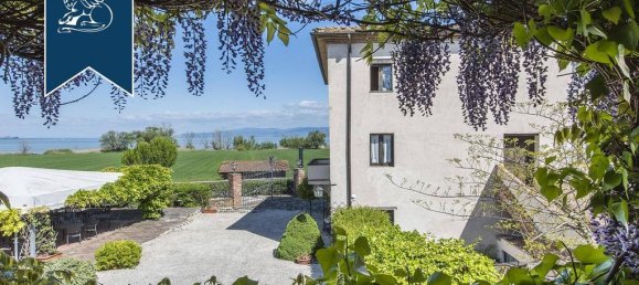100 bedrooms Villa in Castiglione del Lago, Italy No. 129620 6