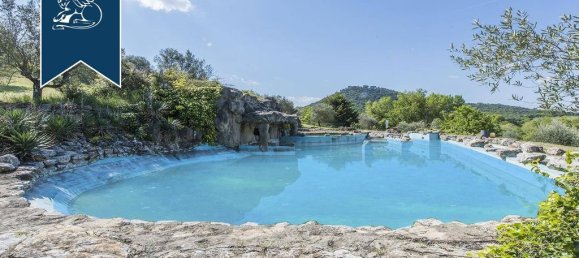 100 bedrooms Villa in Castiglione del Lago, Italy No. 129620 8