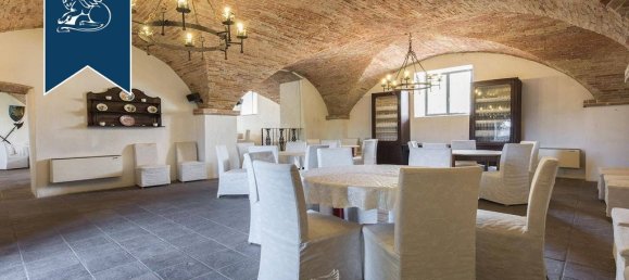 100 bedrooms Villa in Castiglione del Lago, Italy No. 129620 47