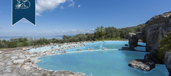 100 bedrooms Villa in Castiglione del Lago, Italy No. 129620 12