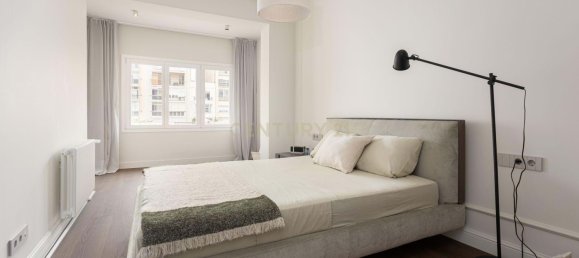 Apartamento de 3 dormitorios en Eixample, Spain No. 134767 24