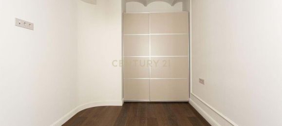 Apartamento de 3 dormitorios en Eixample, Spain No. 134767 20