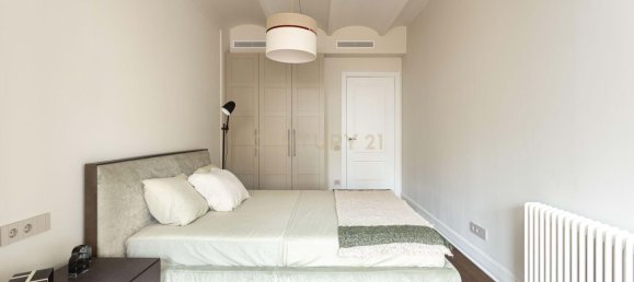 Apartamento de 3 dormitorios en Eixample, Spain No. 134767 25