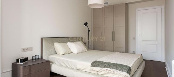 Apartamento de 3 dormitorios en Eixample, Spain No. 134767 26