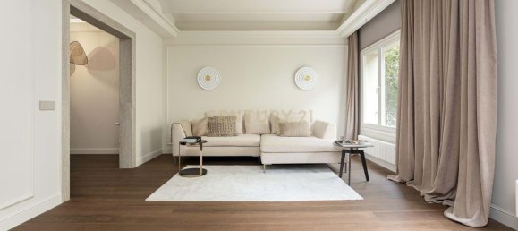 Apartamento de 3 dormitorios en Eixample, Spain No. 134767 4