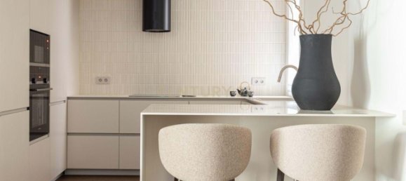 Apartamento de 3 dormitorios en Eixample, Spain No. 134767 11