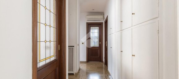 3 bedrooms Apartment in Rome, Italy No. 324706 11