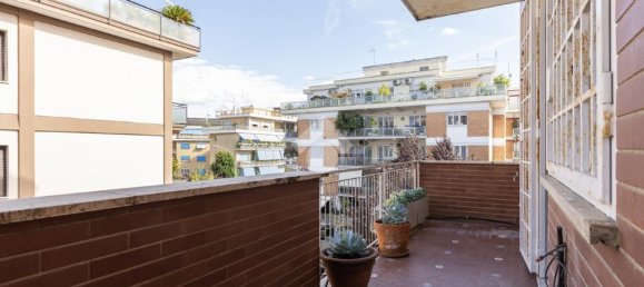 3 bedrooms Apartment in Rome, Italy No. 324706 25