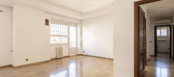 3 bedrooms Apartment in Rome, Italy No. 324706 23
