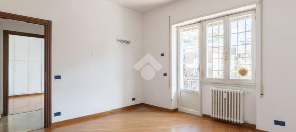 3 bedrooms Apartment in Rome, Italy No. 324706 24