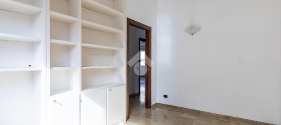 3 bedrooms Apartment in Rome, Italy No. 324706 12