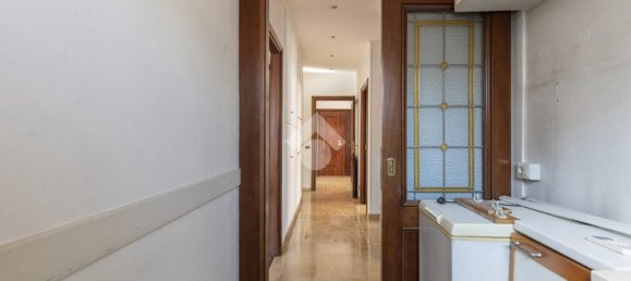 3 bedrooms Apartment in Rome, Italy No. 324706 28