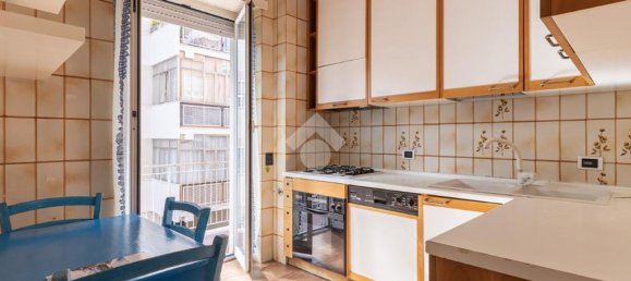 3 bedrooms Apartment in Rome, Italy No. 324706 8