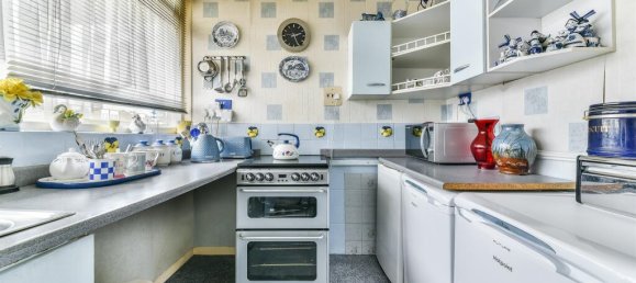 2 bedrooms Maisonette in London, United Kingdom No. 9902 10