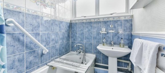 2 bedrooms Maisonette in London, United Kingdom No. 9902 18