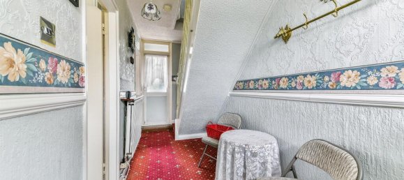 2 bedrooms Maisonette in London, United Kingdom No. 9902 9