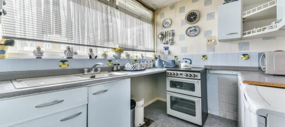 2 bedrooms Maisonette in London, United Kingdom No. 9902 31