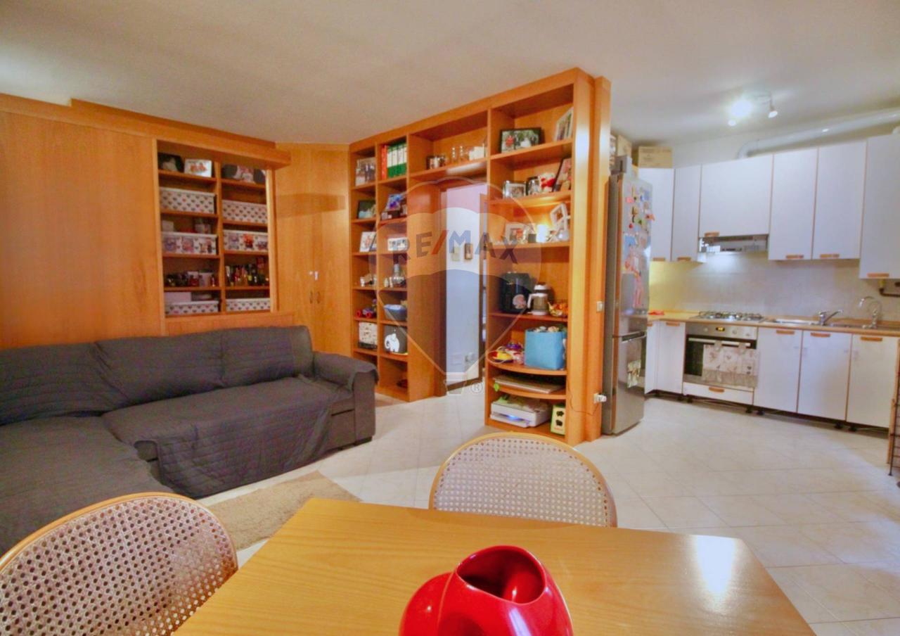 2غرفة شقة في Brembate, Italy رقم 26325