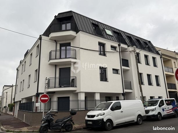 2 bedrooms Apartment in Tremblay-en-France, France No. 358518