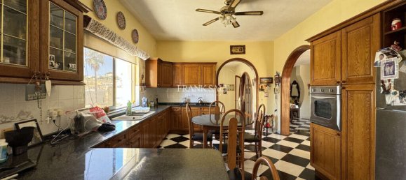 3 bedrooms Bungalow in Mellieha, Malta No. 402 2