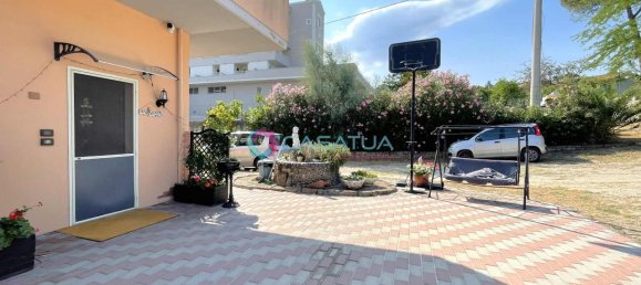 Квартира с 4 комнатами в Читта Сант Анджело, Италия № 41233 28