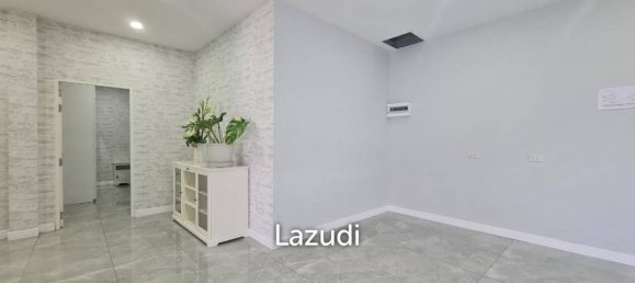 2 bedrooms Cafe / restaurant in Bang Sare, Thailand No. 15728 4