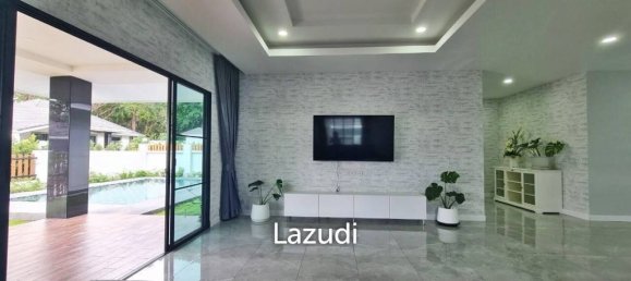 2 bedrooms Cafe / restaurant in Bang Sare, Thailand No. 15728 3