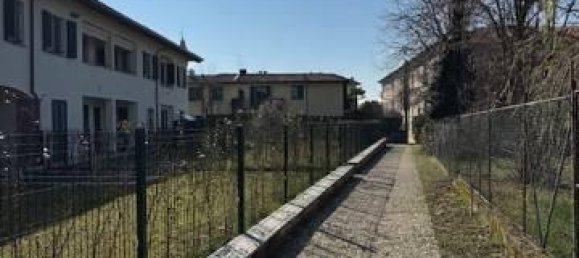 3 rooms Apartment in Cuggiono, Italy No. 116861 4