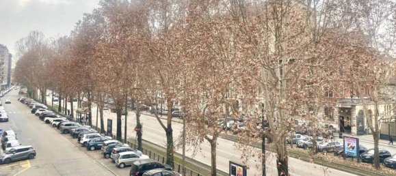 6 rooms Apartment in Turin, Italy No. 30706 9