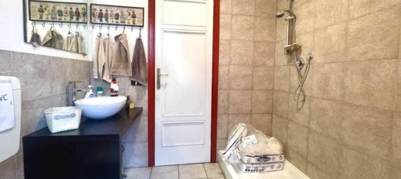 6 rooms Apartment in Turin, Italy No. 30706 22