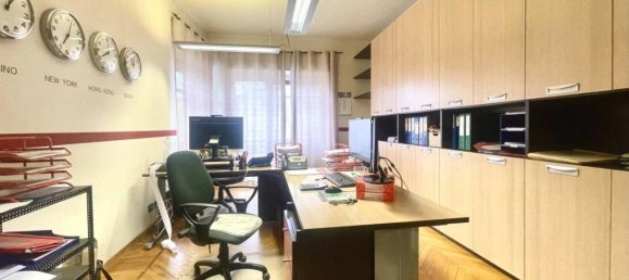 6 rooms Apartment in Turin, Italy No. 30706 6