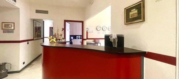 6 rooms Apartment in Turin, Italy No. 30706 5