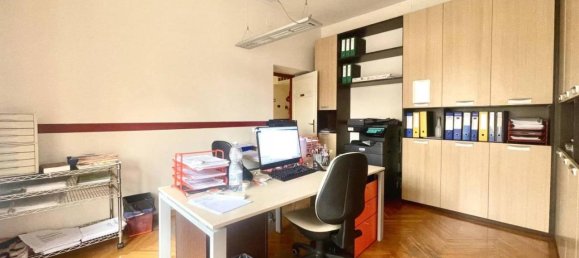 6 rooms Apartment in Turin, Italy No. 30706 13