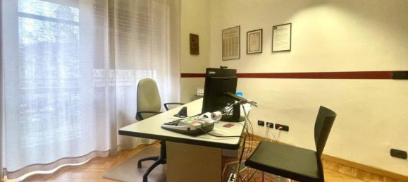 6 rooms Apartment in Turin, Italy No. 30706 14