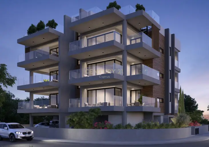 Здание с 12 спальнями в Лимасол, Кипр № 5367