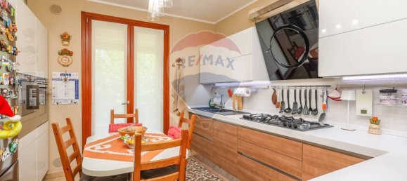 3 Schlafzimmer Wohnung in Albignasego, Italy, Nr. 373402 7