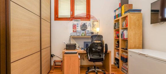 3 Schlafzimmer Wohnung in Albignasego, Italy, Nr. 373402 21