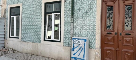 3 bedrooms Apartment in Lisbon, Portugal No. 215389 3