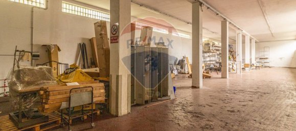 4 rooms Commercial property in Borgomanero, Italy No. 56284 8