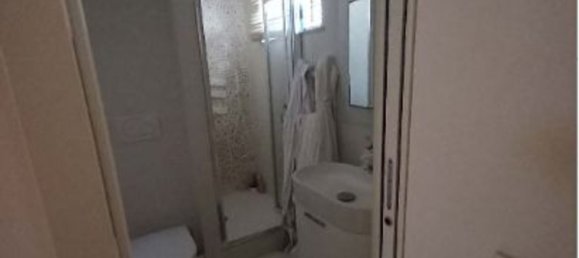 3-salle Appartement à Fiumicino, Italy No. 193564 12