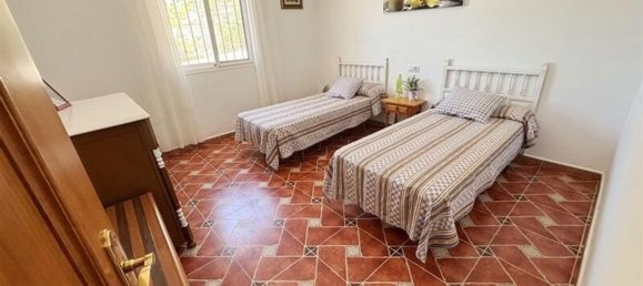 Дом с 8 спальнями в Альбокс, Испания № 161314 2