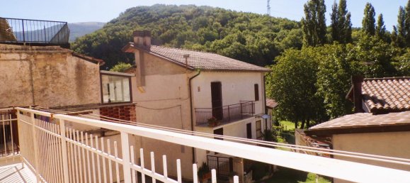 8 غرف نوم منزل في Gualdo Tadino, Italy رقم 373078 12