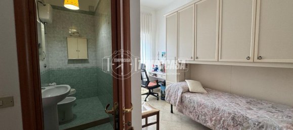 4 rooms Apartment in Naples, Italy No. 25213 6