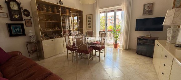 4 rooms Apartment in Naples, Italy No. 25213 12