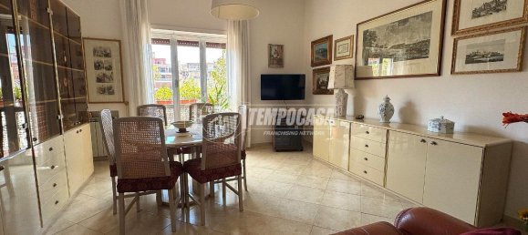 4 rooms Apartment in Naples, Italy No. 25213 14