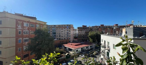 Apartamento de 4 divisões em Naples, Italy N.º 25213 36