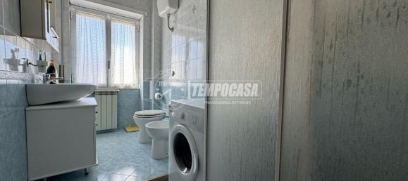 4 rooms Apartment in Naples, Italy No. 25213 8