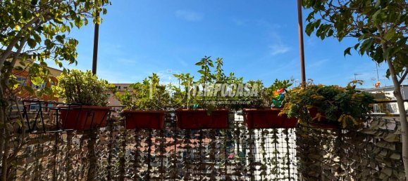 4 rooms Apartment in Naples, Italy No. 25213 10